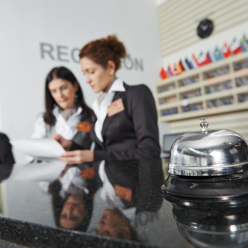 Hotel reception using AI concierge system